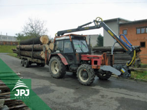Hydraulická ruka FARMA a traktor Zetor
